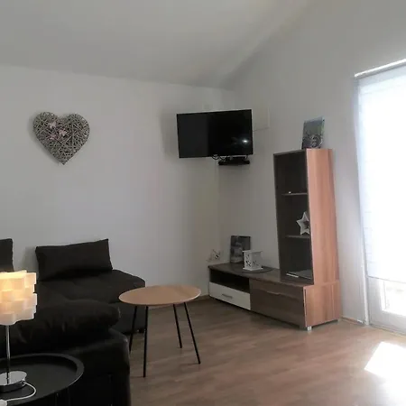 Apartment Marino Nin